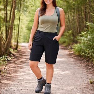 Columbia Omni-Shield Black Bermuda Shorts XL | Water Repellent Outdoor